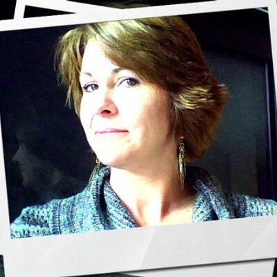 Profile Picture of Stacey Hendrickson (@boldbrunette) on Twitter