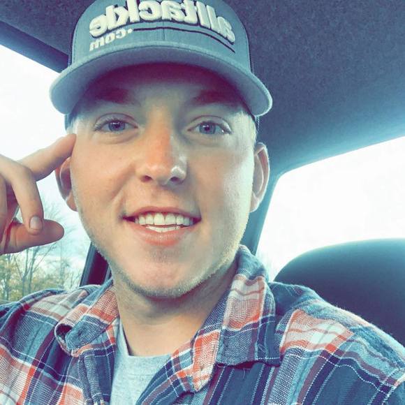 Profile Picture of Jonas Crouch (@jonascrouch) on Poshmark