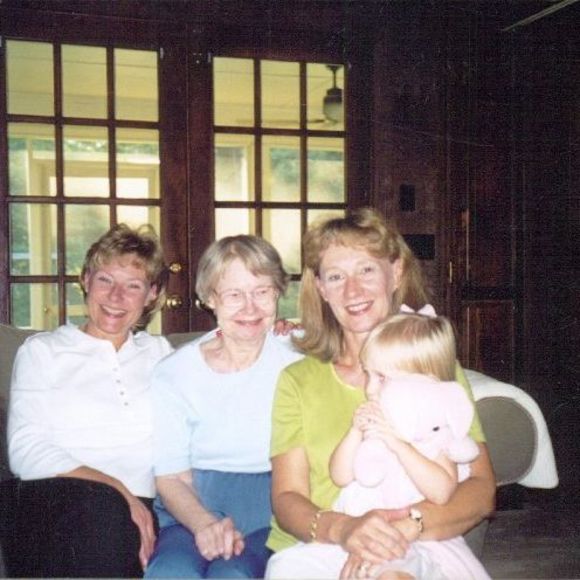 Profile Picture of Phyllis Reece (@reeceboys) on Poshmark