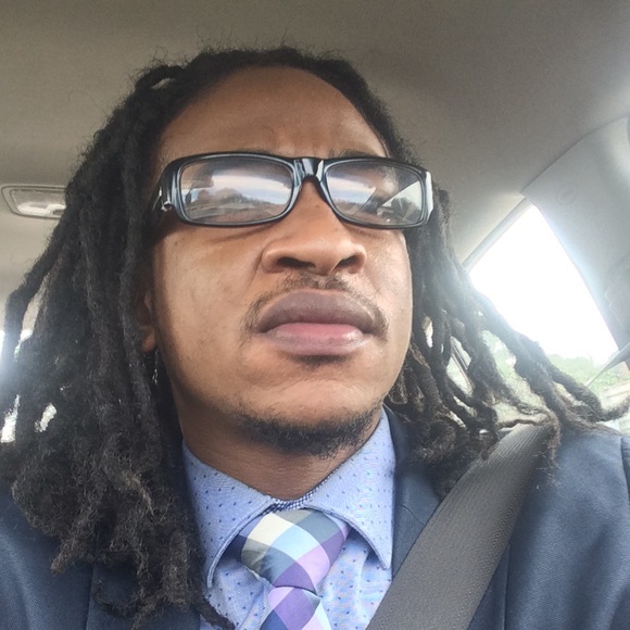Profile Picture of Chris Hamilton (@masterpiece2123) on Poshmark