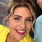 Profile Picture of Debra Smith (@debradecorateslife) on Instagram