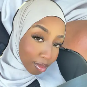 Profile Picture of Q🤎 (@malaabcadeey) on Tiktok