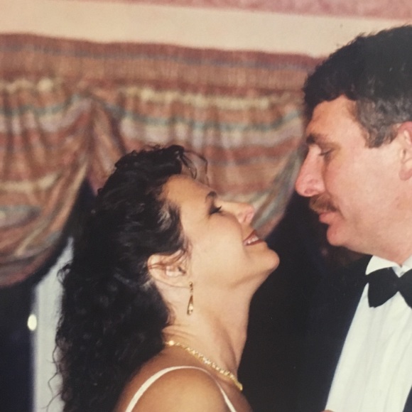 Profile Picture of Pamela Ivey (@pamelaiz3) on Poshmark