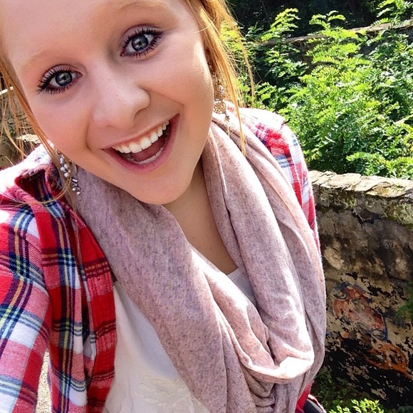 Profile Picture of Jaiden Birtzer (@jbirtz123) on Poshmark