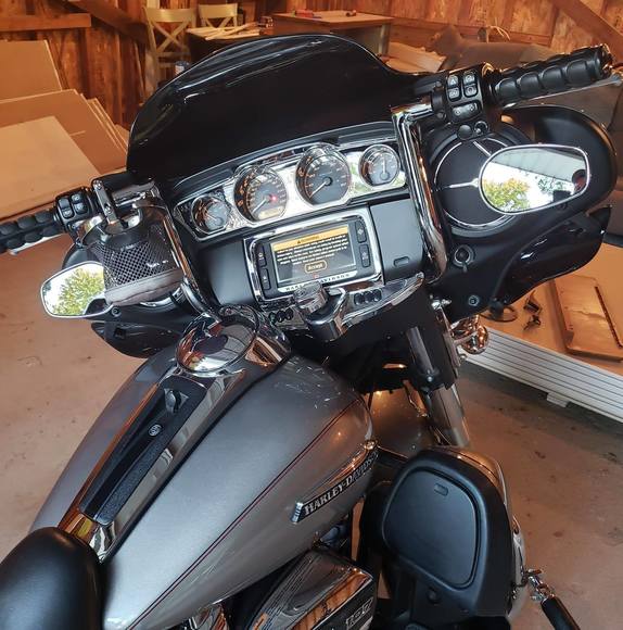 Steven Melleny - Poshmark Profile Picture of Steven Melleny (@stevenmelleny) on Poshmark