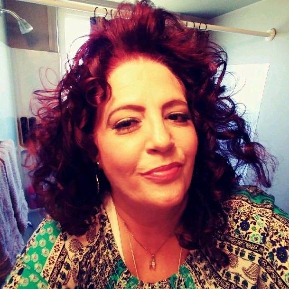 Profile Picture of Tonya Fowler (@tnfwl027) on Poshmark