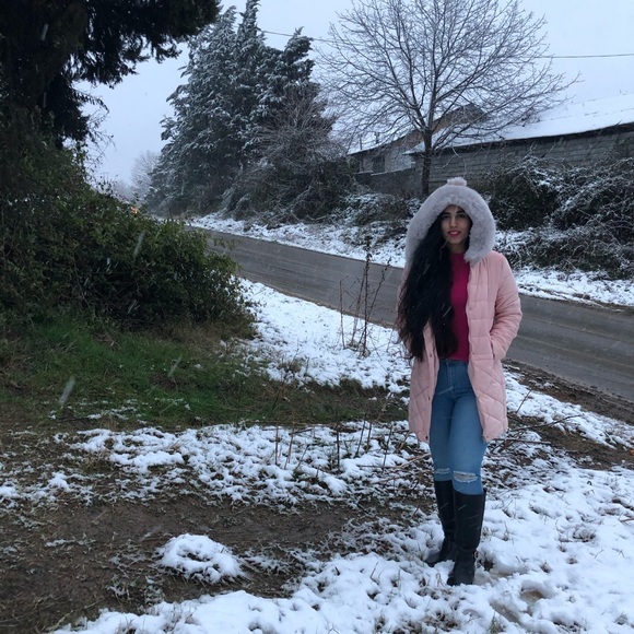 Profile Picture of Fatemeh Shf (@fa_sh) on Poshmark