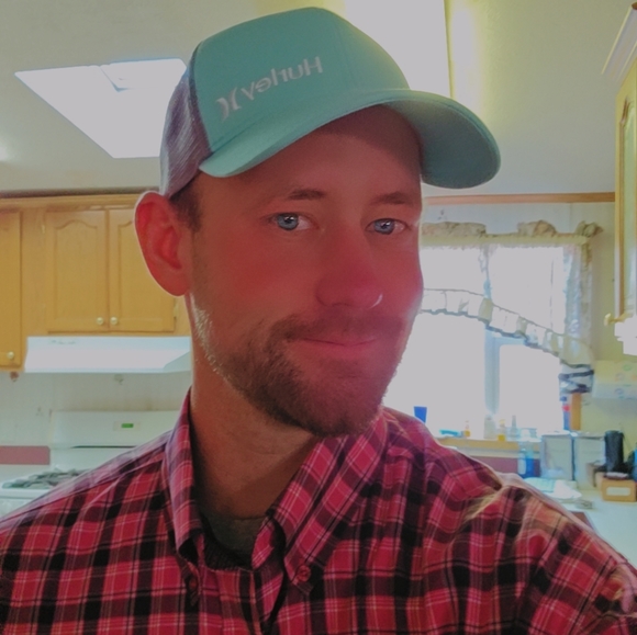 Profile Picture of Dustin Sorlie (@dustinsorlie1) on Poshmark