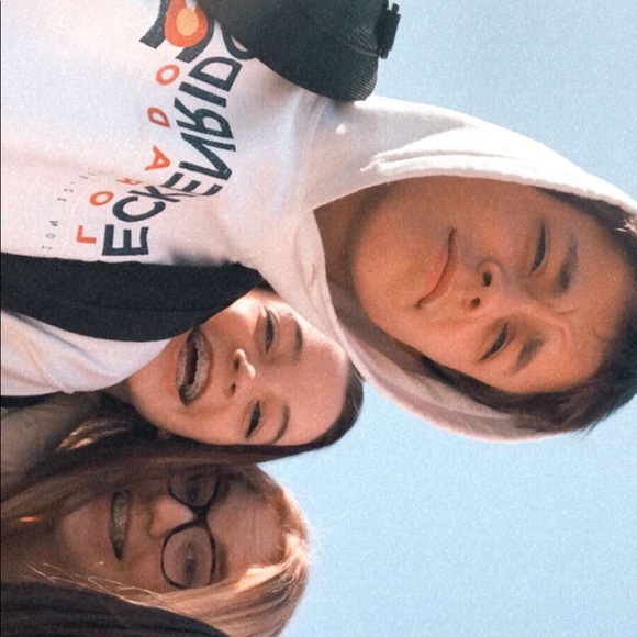 Profile Picture of Madelyn Bailey (@madelynbaileyyy) on Poshmark