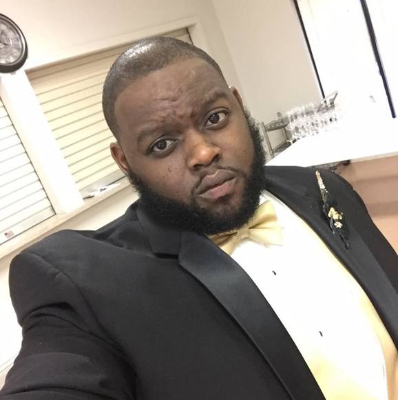 Profile Picture of Jonathan Monroe (@monroe1410) on Poshmark