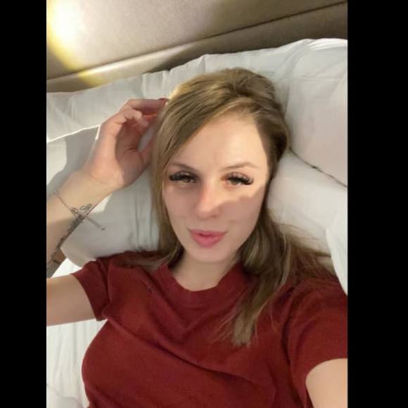 Profile Picture of Lexi Lampros (@lexilampros2) on Poshmark