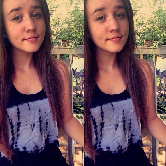 Profile Picture of Allison Larue (@allisonlarue) on Poshmark