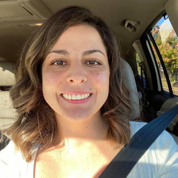 Profile Picture of Anna Giannakopoulos (@kopulitos) on Poshmark