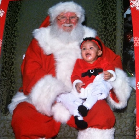 Profile Picture of Shamera Everett (@everetts165) on Poshmark