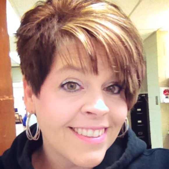 Profile Picture of Kim Beard (@kimmieb3) on Poshmark