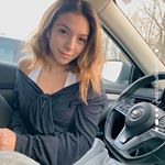 Profile Picture of ★ julia falzone ★ (@julfalzonecloset) on Instagram