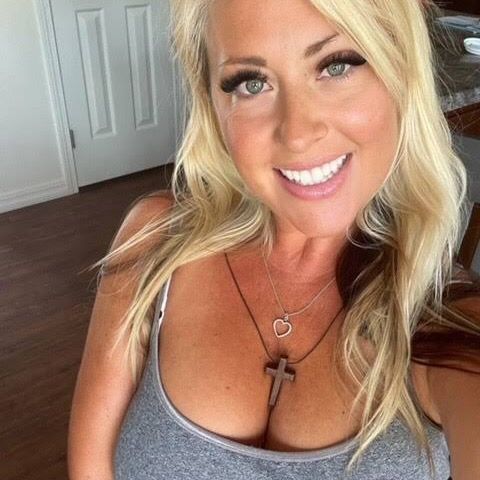 Profile Picture of Cassandra Andrew (@cassandra.andrew6) on Tiktok