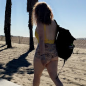 Profile Picture of Erinn Roberts (@erinnescence) on Youtube