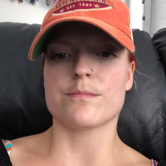 Profile Picture of Hannah Cardarelli (@hannahc406) on Poshmark