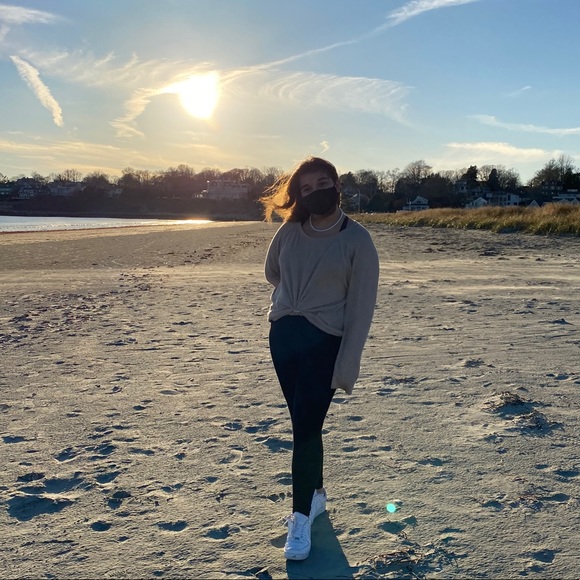 Profile Picture of Reagan Alexander (@reaganalexander) on Poshmark