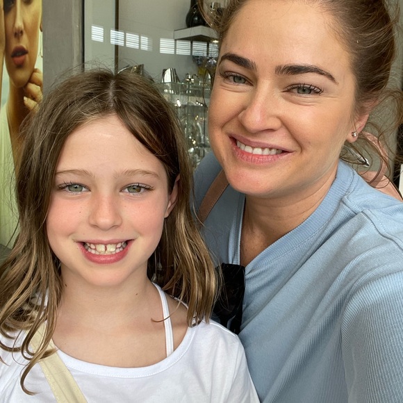 Profile Picture of Chanea Pavan (@chaneap) on Poshmark