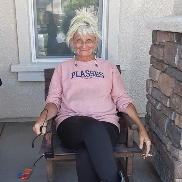 Profile Picture of Skeeter Gaestel-gragnani (@skeetergaestel) on Poshmark