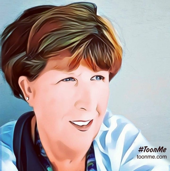 Profile Picture of Victoria Holbrook (@victoriaholb814) on Poshmark