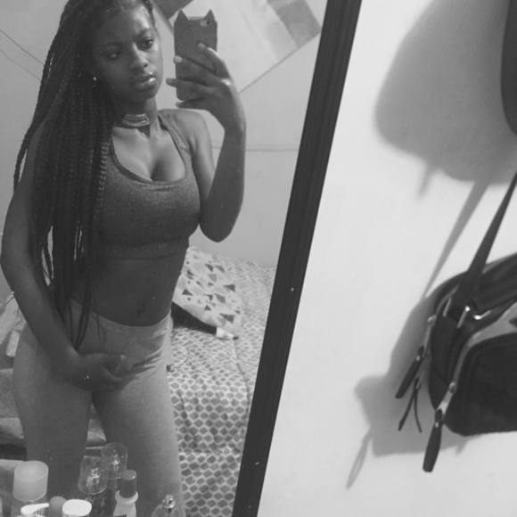 Profile Picture of Mairah Mairah (@jamira12345) on Poshmark