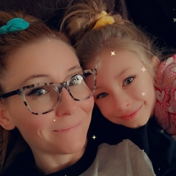 Marcia Hathcock - Poshmark Profile Picture of Marcia Hathcock (@samonnelynx) on Poshmark