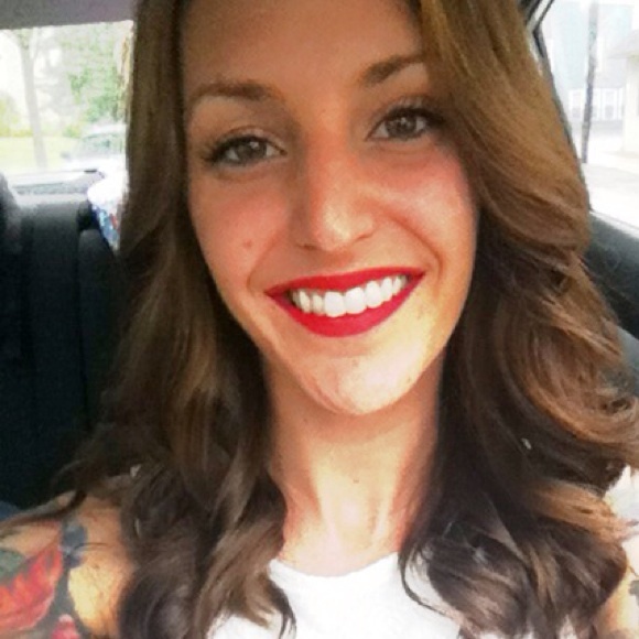 Profile Picture of Emily Rivet (@erivet12) on Poshmark