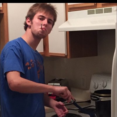 Profile Picture of Stephen DeBoer (@lil_debo17) on Twitter