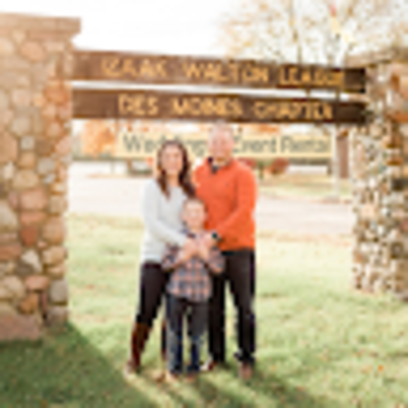 Profile Picture of Lara Wedlund (@llwedlund) on Poshmark