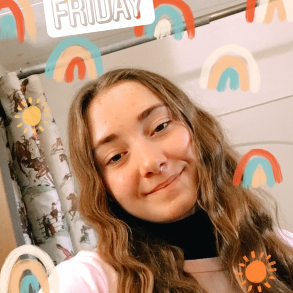 Profile Picture of Clara Seiders (@cbell2024) on Poshmark