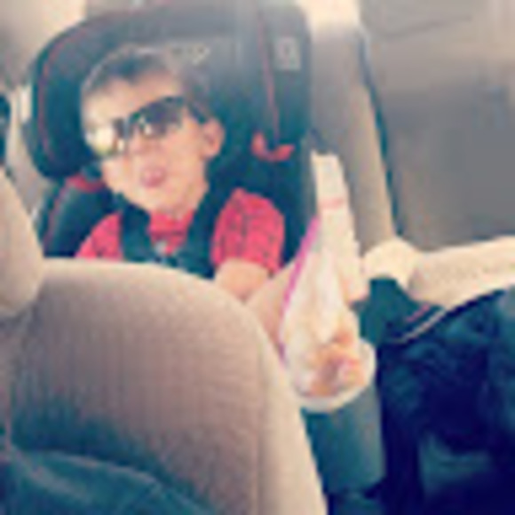 Alana Gradillas - Poshmark Profile Picture of Alana Gradillas (@agrad0531) on Poshmark