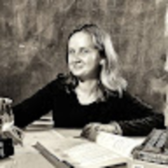 Profile Picture of Nancy Ross (@nancyross561) on Poshmark