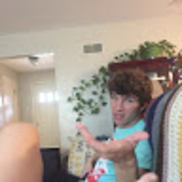 Profile Picture of Lucelia Feick (@lulubellz664) on Poshmark