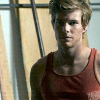 Profile Picture of Scott Parnell (@BookdeScott) on Twitter