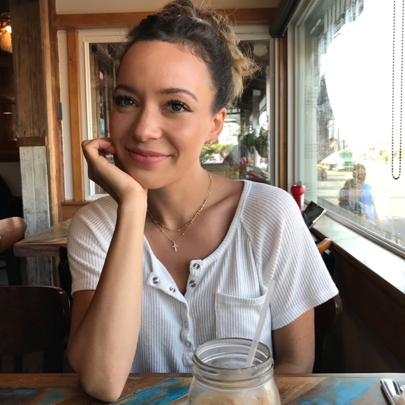 Profile Picture of Amy Doban (@oatman7) on Poshmark