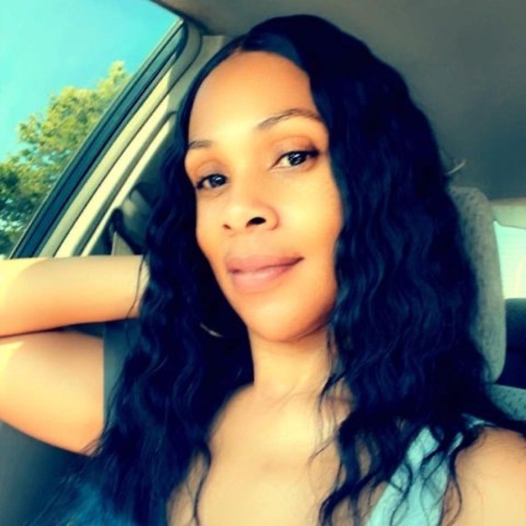 Profile Picture of Bree Beck (@breebeck235) on Poshmark