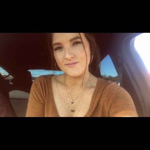 Jalynn Harrison - Poshmark Profile Picture of Jalynn Harrison (@jalynnharrison) on Poshmark