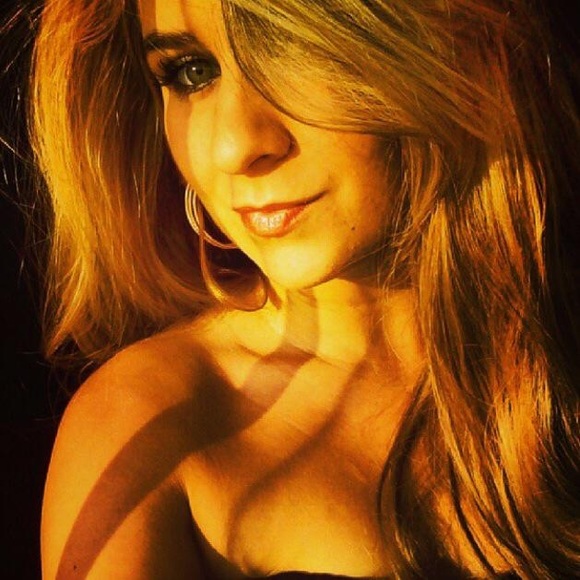 Profile Picture of Taylor Ipock (@tayloripock) on Poshmark