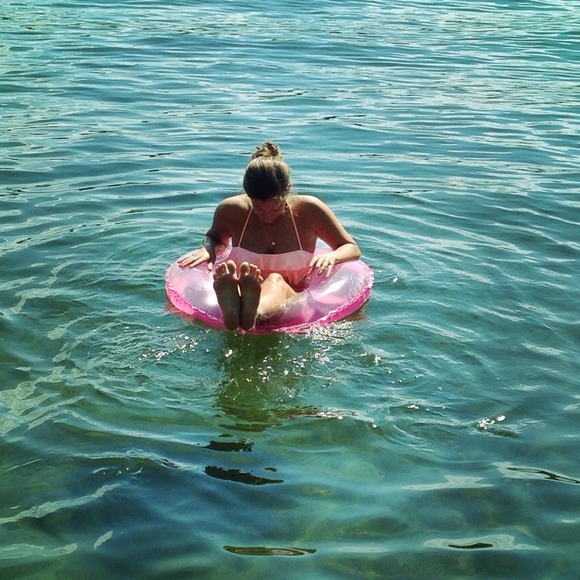 Profile Picture of Neile Weeks (@cbweeks) on Poshmark