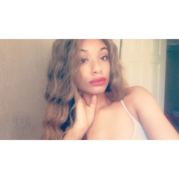 Profile Picture of Tyressa P (@nativety) on Poshmark