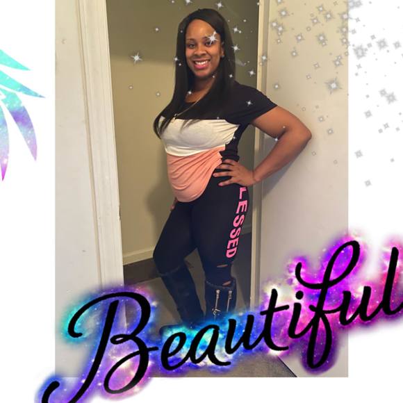 Profile Picture of Amber Alex (@amber10231989) on Poshmark