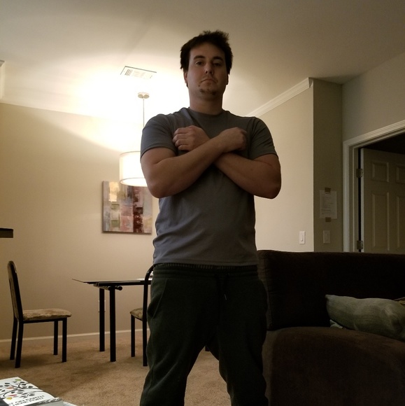 Profile Picture of Andrew Ecker (@andrewecker) on Poshmark