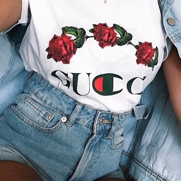 Profile Picture of Francesca Colonghi (@francesca777) on Poshmark