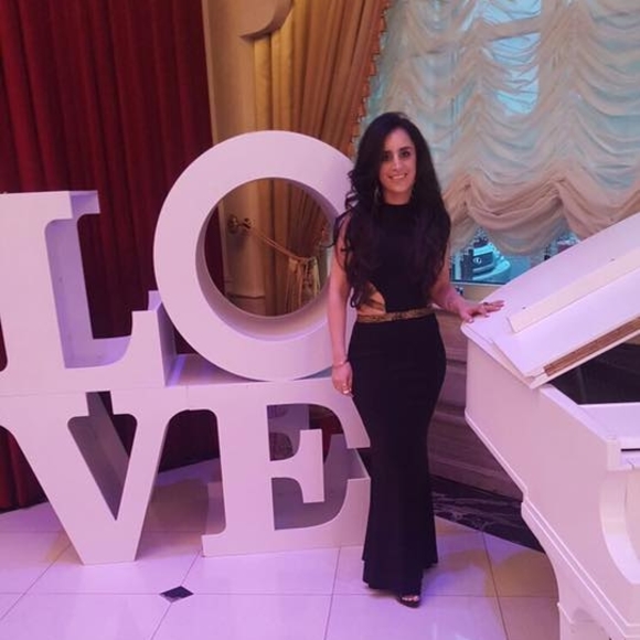 Profile Picture of Mor Avgi (@ma11340n) on Poshmark
