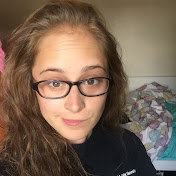 Profile Picture of Alexandra Potter (@DreamAboutBooks) on Youtube