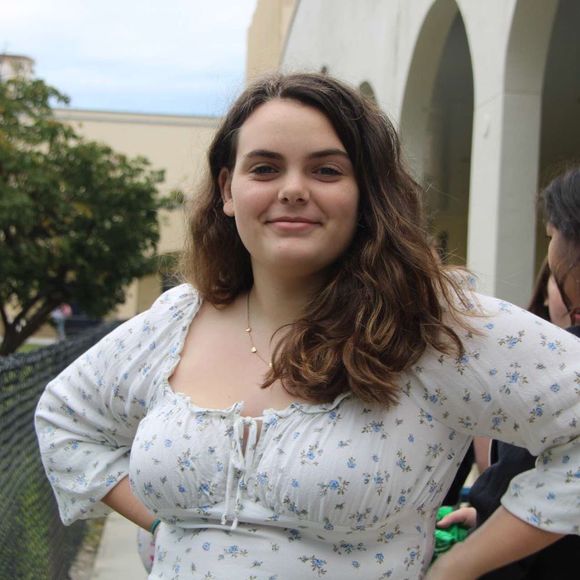 Profile Picture of Skylar Barefoot (@skylar_bare) on Poshmark