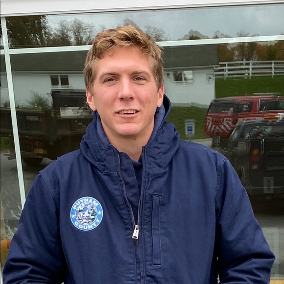 Profile Picture of Alexander King (@alexanderkin575) on Poshmark